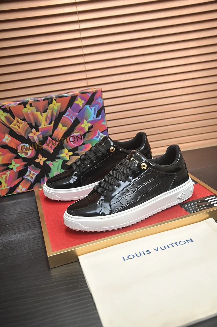 Men's shoes 💰540💶[LOUIS VUITTON] Original order price (water-dyed cowhide lining) new model 🍀LV Louis Vuitton * - top version of LV classic trendy shoes! Made of imported original cowhide, water-dyed cowhide lining, and original wear-resistant rubber outsole! High quality products! Code number 38-45 (45 is custom-made and cannot be returned or exchanged)
